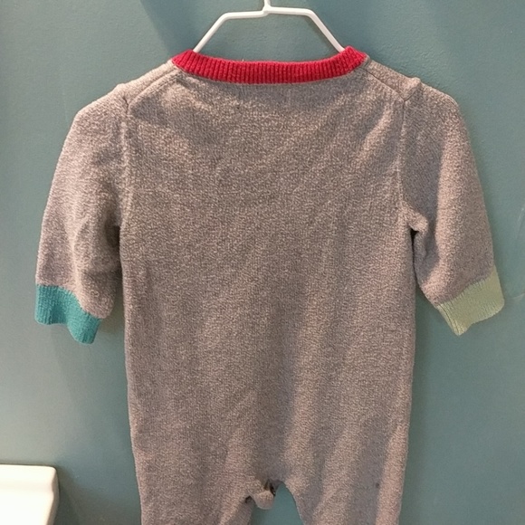 🌈 babyGap 6-12 HAPPY softest sweater romper 🌈 - Picture 4 of 7